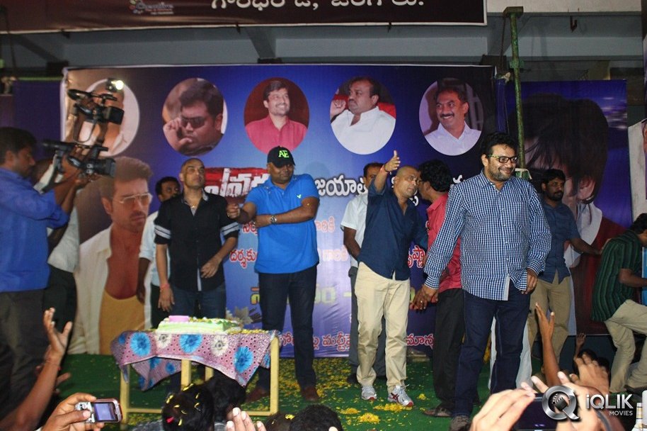 Yevadu-Movie-Success-Tour